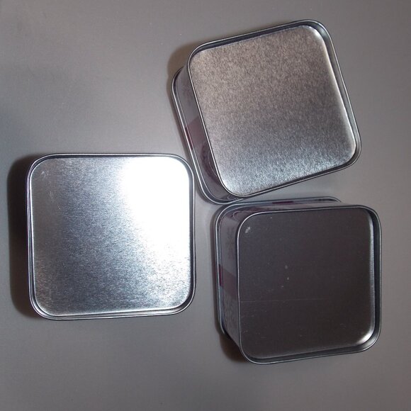 Set of 3 Holiday Tins - Picture 3 of 3